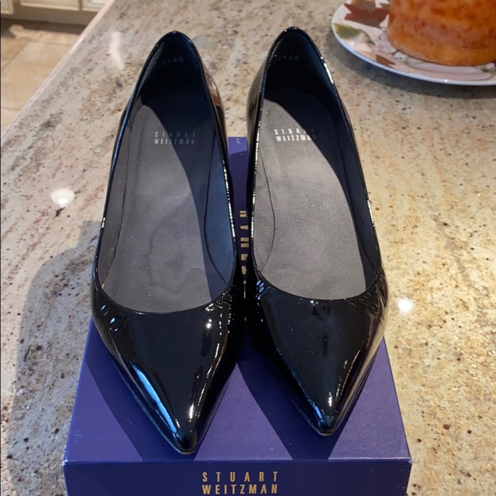 Stuart Weitzman Black patent leather heels size 8